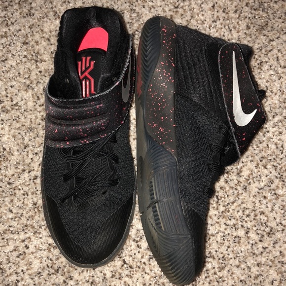 kyrie irving shoes velcro